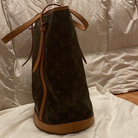 Louis Vuitton Bucket GM - Picture 3 of 10